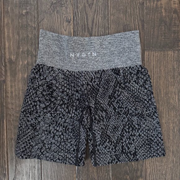 NVGTN Black Speckled Snakeskin Seamless Shorts - Picture 1 of 3